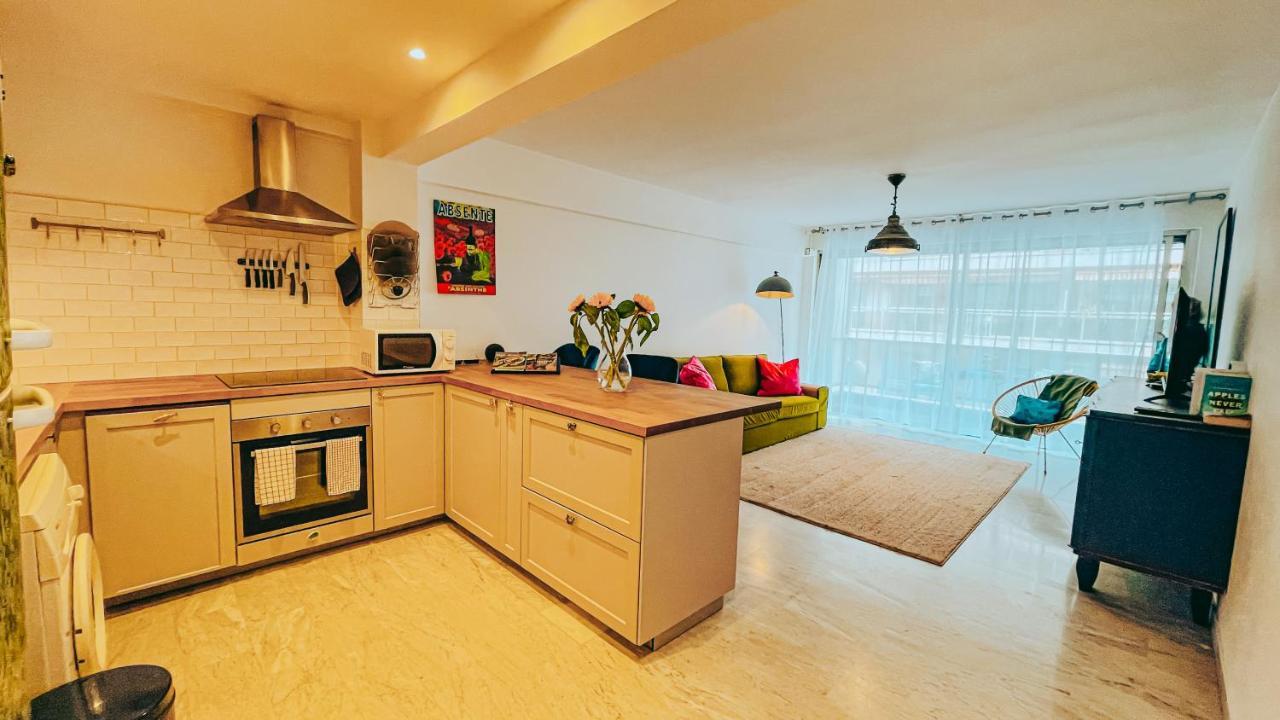 Elegant, Spacious, Central Apartment Ница Екстериор снимка